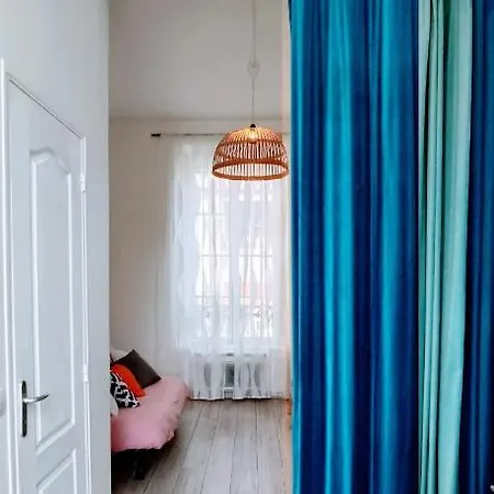 3 Etoiles Lumineux Et Calme A 250 M De La Apartment